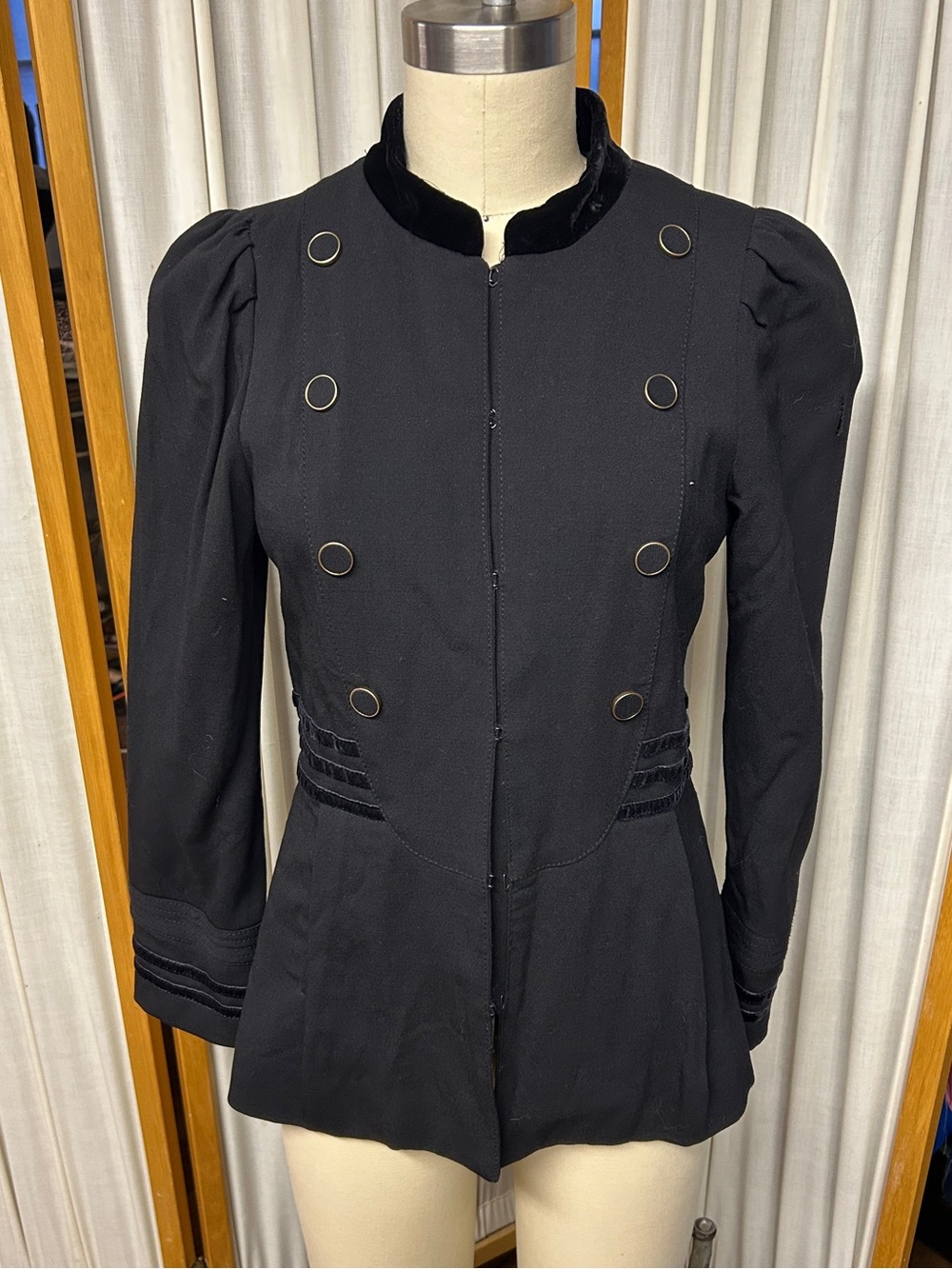 Marc by Marc Jacobs Y2K Military-Inspired Blazer with velvet details